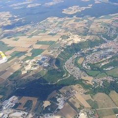 Verortung via Georeferenzierung der Kamera: Aufgenommen in der Nähe von Eichstätt, Deutschland in 2300 Meter